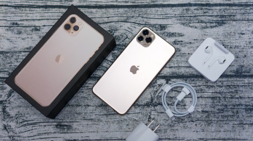 Người Việt làm 3 tháng mới mua được iPhone 11, người Singapore chỉ cần 9 ngày