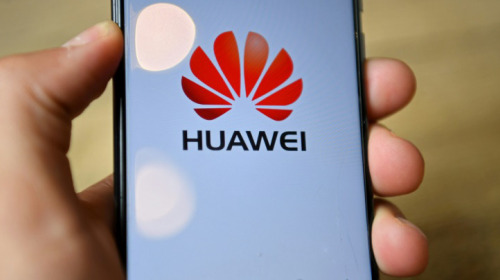 Các đòn trừng phạt của Mỹ đang từ từ bóp nghẹt smartphone Huawei như thế nào?