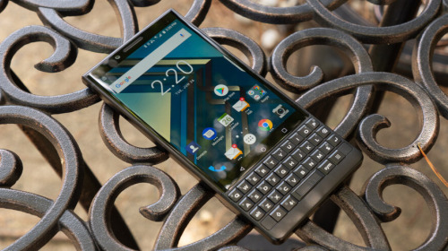 Điện thoại BlackBerry 5G với bàn phím QWERTY sẽ ra mắt vào năm 2021