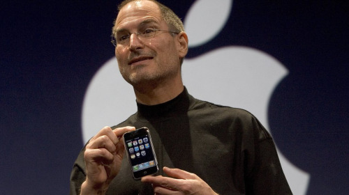 Sản phẩm cách mạng cuối cùng của Steve Jobs mới chỉ bước sang năm tuổi đời thứ 13, sao bạn đã vội chê Apple mất hết sức sáng tạo?
