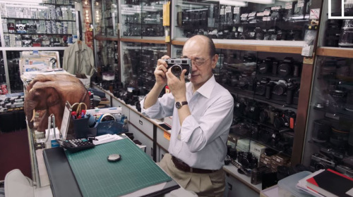 David Chan: Người đàn ông dành 60 năm cuộc đời để lưu giữ máy ảnh cổ