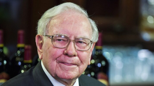 Tận dụng lúc giá cao, tỷ phú Warren Buffett bán bớt 5 tỷ USD cổ phiếu Apple