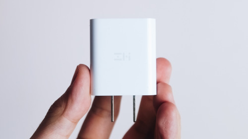 Trên tay củ sạc Xiaomi 20W dành cho iPhone: Giá 130.000 đồng, sạc nhanh như củ sạc Apple