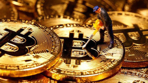 Bitcoin lập tiếp đỉnh cao mới: Vượt 28.000 USD