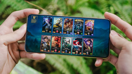 Đánh giá hiệu năng gaming Exynos 2100 trên Galaxy S21: Có cải thiện hơn, nhưng vẫn chưa thể sánh bằng Snapdragon