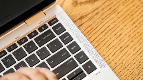 HP EliteBook x360 1040 G7: Xứng đáng là trợ lý đắc lực cho mọi doanh nhân hiện đại