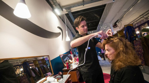 Toan tính xâm chiếm thế giới offline của Amazon: Mở tiệm cắt tóc!