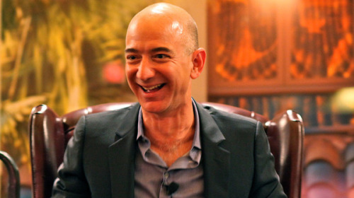 Amazon - Cỗ máy kiếm tiền ‘hoàn hảo’ nhất thế giới: Mảng kinh doanh nào cũng 'ăn nên làm ra' trong đại dịch, mỗi ngày thu về 1,2 tỷ USD