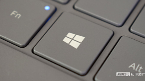 Còn chưa kịp ra mắt người dùng, Windows 10X đã bị Microsoft xếp xó
