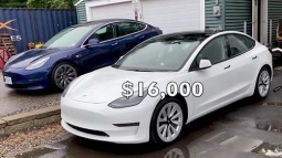 YouTuber sửa một chiếc Tesla mất 700 USD trong khi nhà sản xuất "chém đẹp" 16.000 USD