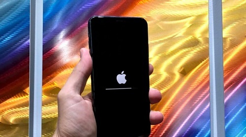 Apple khuyến cáo người dùng cập nhật hệ điều hành iOS 14.8 ngay lập tức, để tránh lỗ hổng bảo mật nghiêm trọng