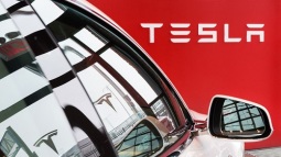 Tesla bất ngờ tăng giá bán cả 4 mẫu xe điện