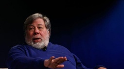 Đồng sáng lập Apple Steve Wozniak: 'Tôi không thể nhận ra sự khác biệt giữa iPhone 12 và 13'