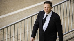 Nóng: Elon Musk vừa bán 1,1 tỷ USD cổ phiếu Tesla, đúng lúc giá giảm mạnh