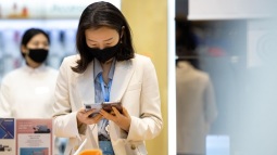 Doanh số smartphone tại Việt Nam giảm mạnh trong mùa dịch