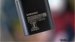 Samsung bắt đầu ngừng tặng kèm củ sạc trên smartphone giá rẻ