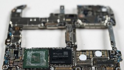 Bí ẩn nguồn gốc chip Hàn Quốc xuất hiện trong điện thoại Huawei: Mua ngoài chợ đen hay hàng tồn từ trước?